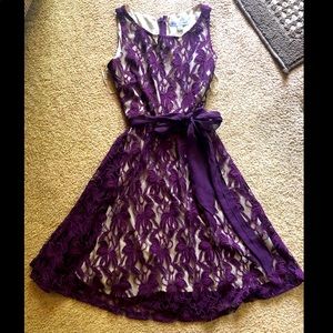 NWOT Danny and Nicole Lace dress